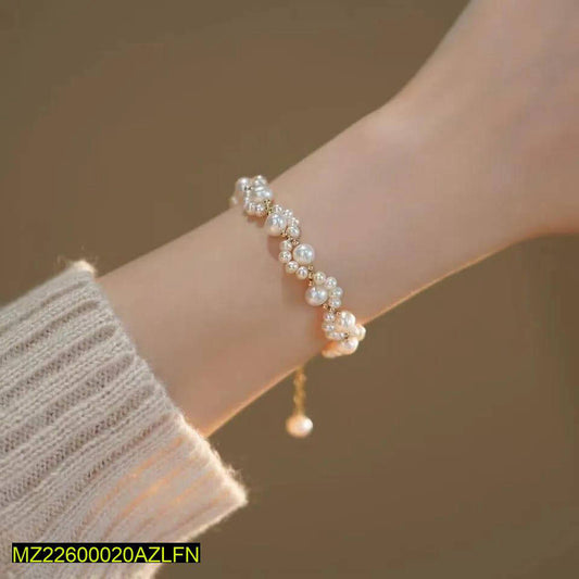 Beautiful pearl bracelet