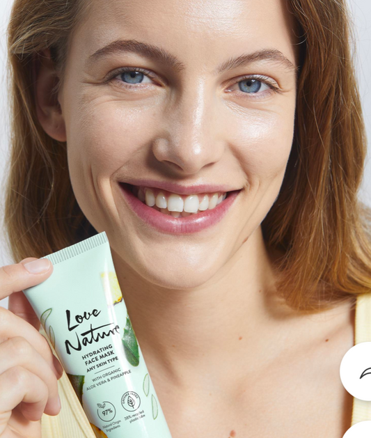 Hydrating Face Mask with Organic Aloe Vera & Pineapple