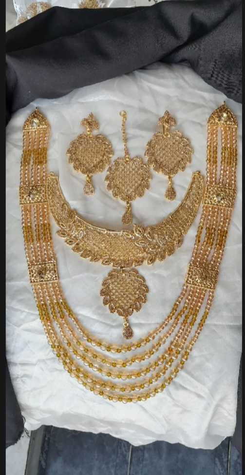 Fancy necklace set with long mala