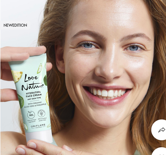 Hydrating Face Cream with Organic Aloe Vera & Pineapple
